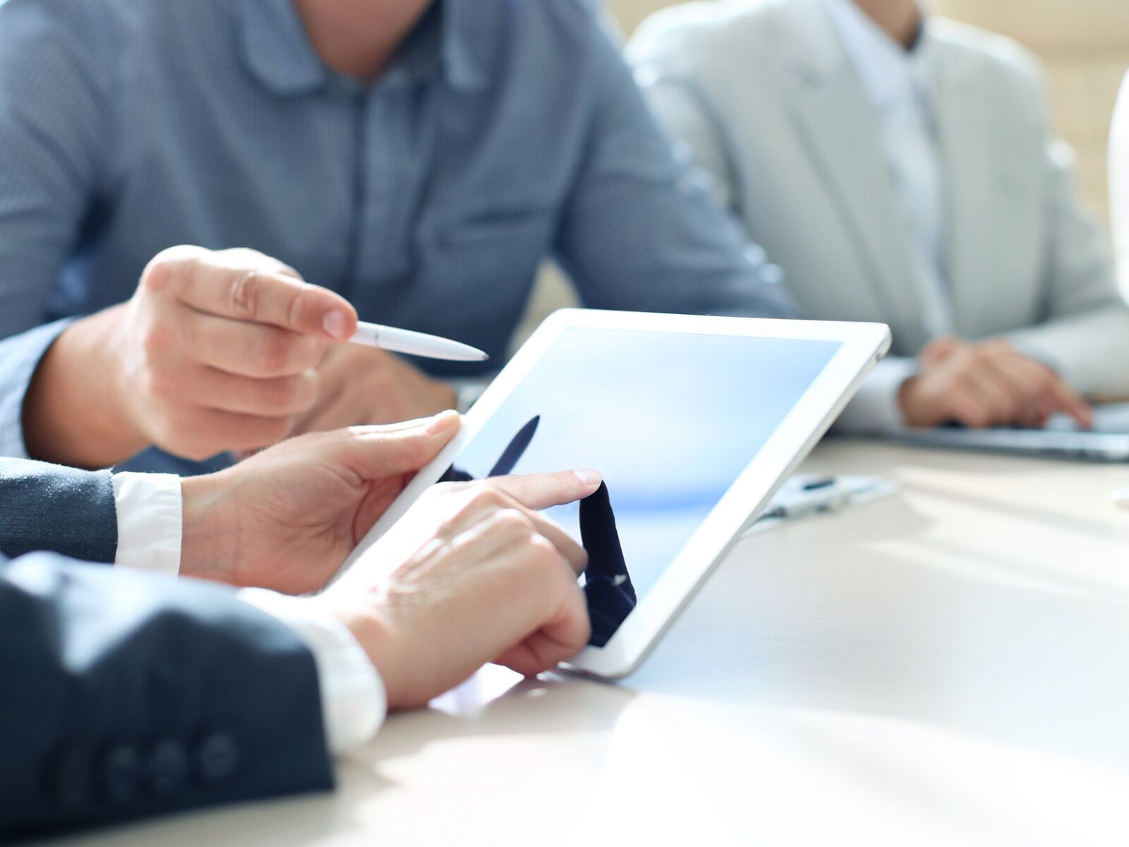 Startseite B.E.G. Brück Electronic GmbH